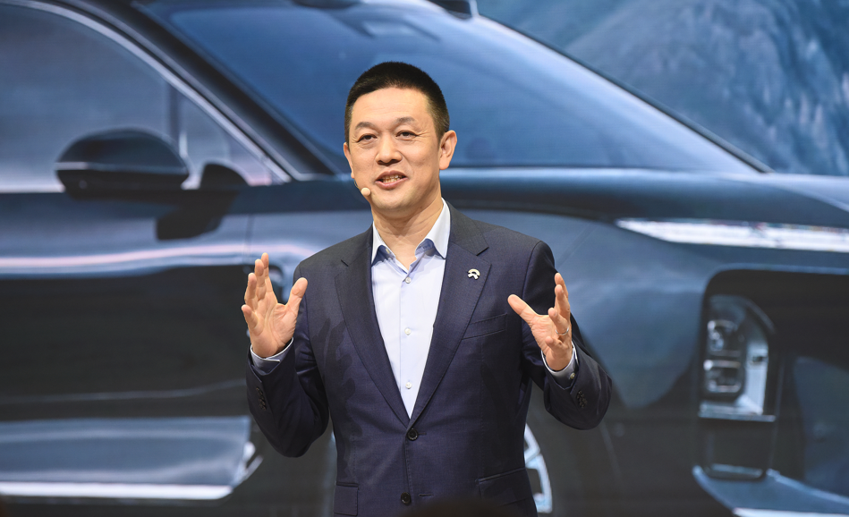 对话蔚来创始人李斌：出海2.0、芯片外供、对人形机器人和Robotaxi保持观望