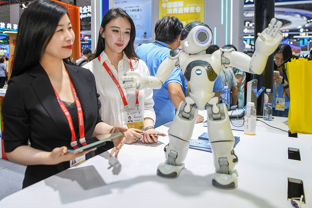 人形机器人半程马拉松4月19日鸣枪开跑 机器人板块迎事件催化