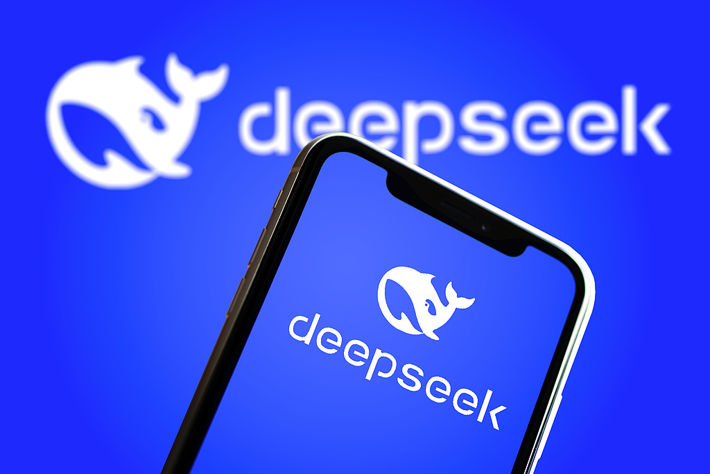 DeepSeek-V4预览版上线 对计算和显存的需求降低 百万字上下文成标配