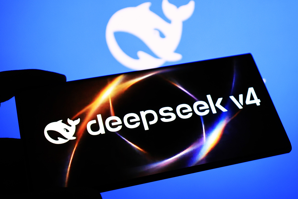国芯+国模！DeepSeek适配国产芯片 AI算力底座迈向多样化