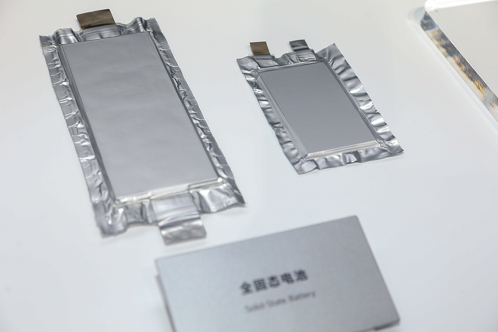 固态电池产业化加速 机构称新增设备有望成为刚需