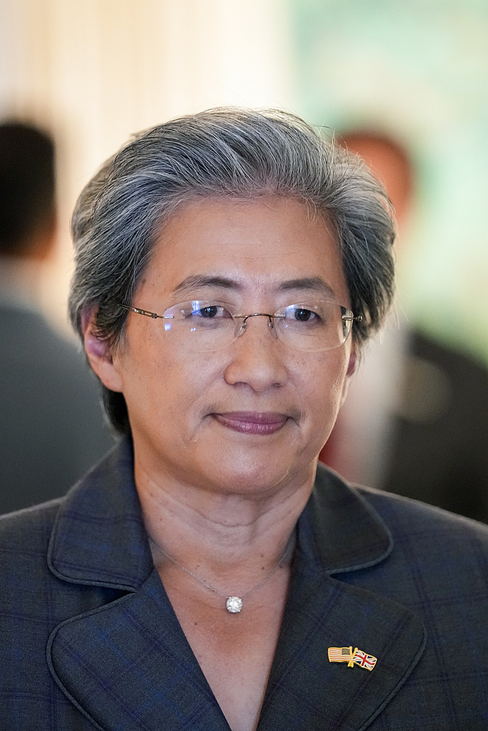 盘后飙升超16%！AMD公布亮眼成绩单 数据中心业务持续飙升