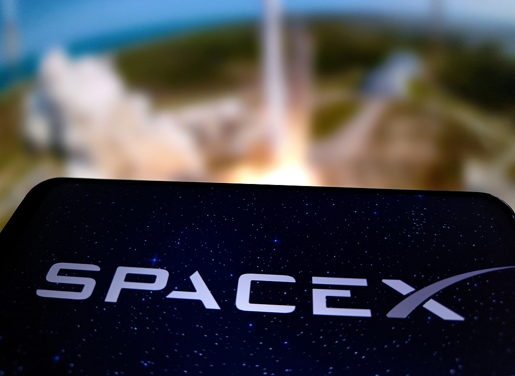 Anthropic大手笔租下SpaceX顶级数据中心！深扒协议细节：22万块GP