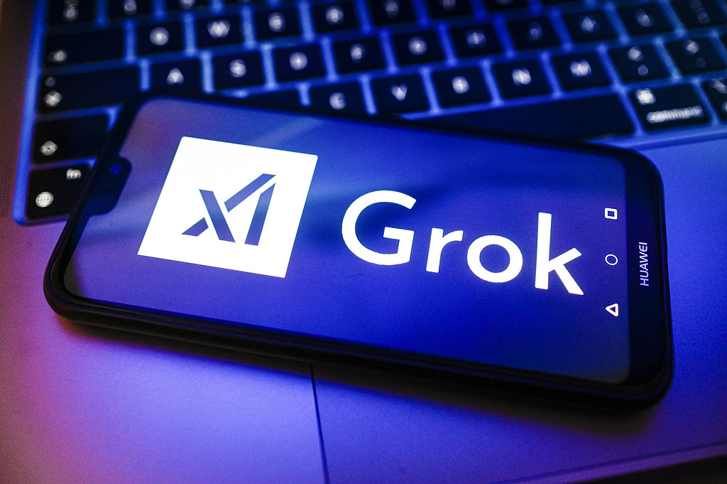 摩斯密码戏耍Grok：一条没有字的推文如何卷走20万美元加密货币？